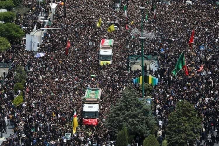 Jutaan Warga Iran Antar Jenazah Ebrahim Raeisi ke Pemakaman