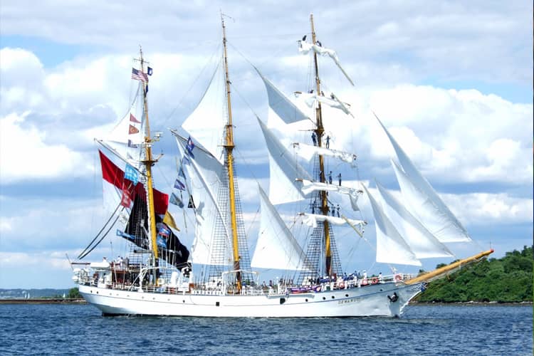 INFO GRAFIK: KRI Dewaruci Memulai Ekspedisi Jalur Rempah