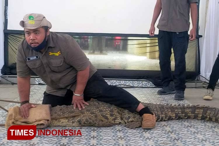 Bandung Zoo Gelar Pelatihan Hadapi Binatang Meresahkan, Peserta Merespons Bagus