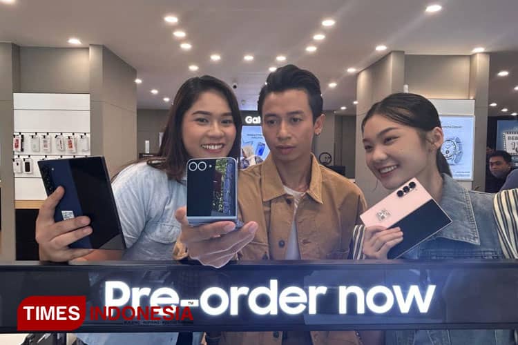 Samsung Experience Store Bumilindo Manyar Boyong Foldables 6 Series
