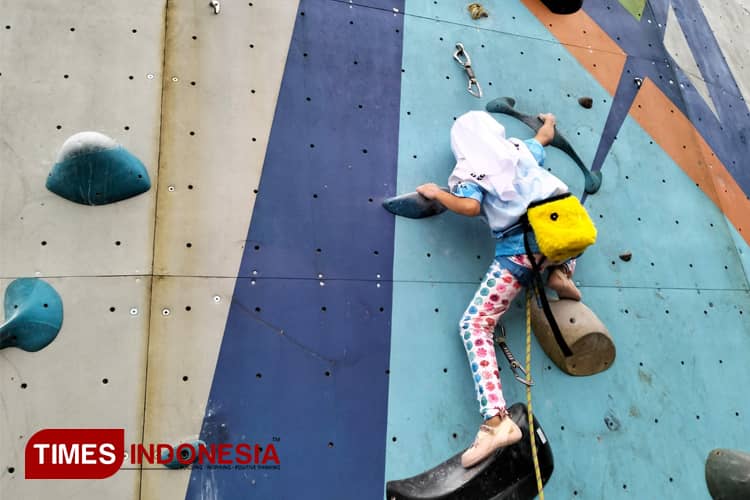 Merajut Keberanian, Keterampilan, dan Prestasi Lewat Panjat Tebing