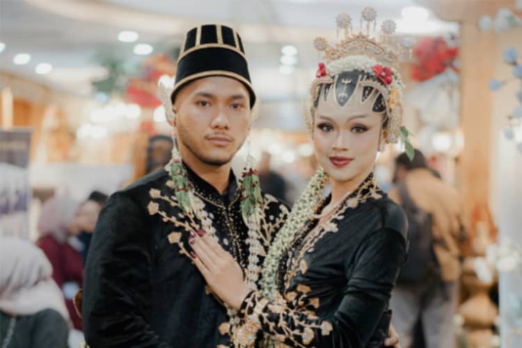 Konsep Adat Jawa Jadi Tren Pernikahan di Kediri Raya 