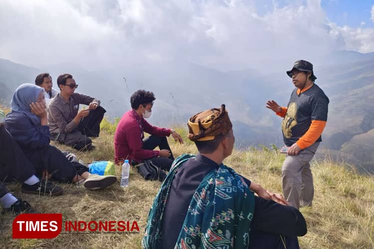 Purnawan Dwikora Negara Ajak Diskusi di Lokasi Tengger untuk Membahas Masyarakat Adat dan Hak Atas Tanah