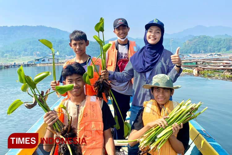 Komunitas Bumi Kreasi Jatiluhur Sukses Berdayakan Masyarakat dengan Pemanfaatan Eceng Gondok