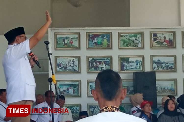 Pasangan Calon Bupati dan Wakil Bupati Cilacap, Awaluddin Muuri-Vicky Shu Gelar Deklarasi
