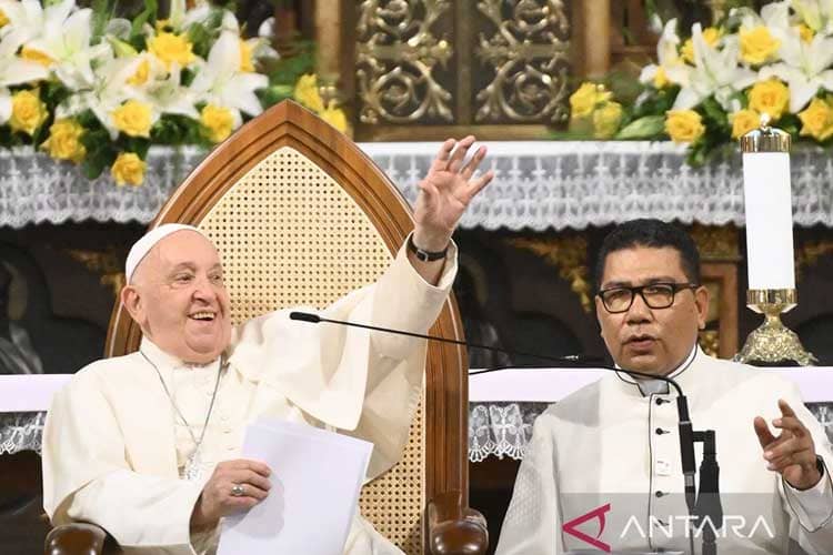 Makna Arsitektur Katedral Jakarta, Paus Fransiskus: Simbol Iman dan Keseimbangan Karya Manusia