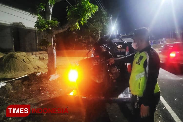 Diduga Mengantuk, Pengendara Motor Tewas dalam Kecelakaan di Pacitan