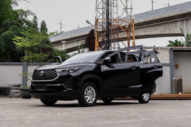 Di Tangan Hardy Classic, Innova Zenix Dimodif Jadi Tunggangan Super Mewah