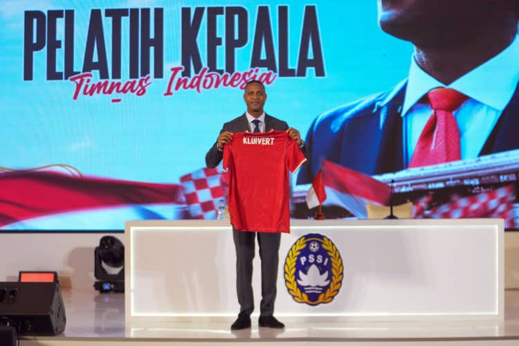 Tiga Pelatih Baru Timnas Indonesia: Strategi Besar Menuju Prestasi Dunia