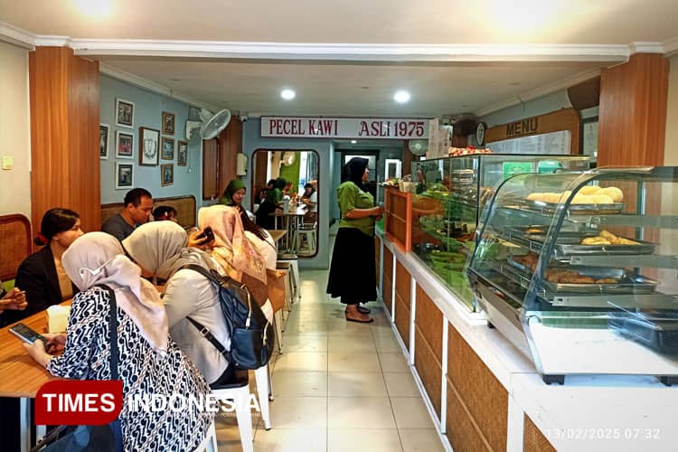 Warung Pecel Kawi Malang, Kuliner Legendaris yang Wajib Dikunjungi