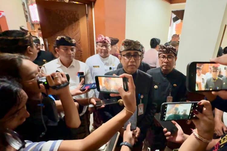Kembali Pimpin Denpasar, Jaya - Wibawa Sampaikan Pidato di Sidang Paripurna Dewan