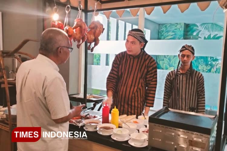 Ambil Tema Jejak Wali Songo, Buka Puasa di Hotel KHAS Gresik Berkesempatan Umroh