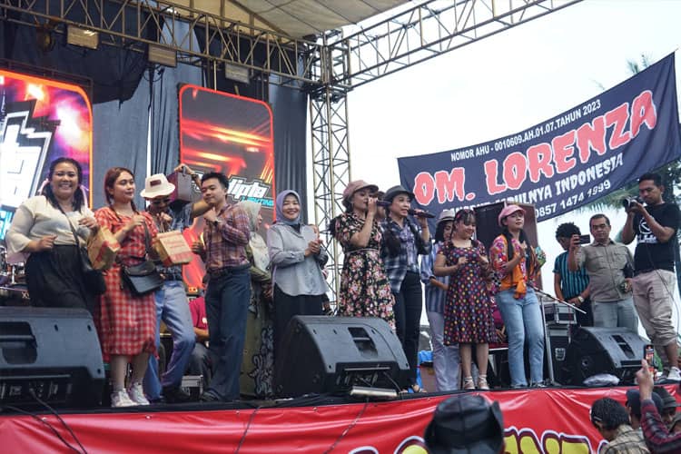 Ngabuburit dan Baksos di Turen, Wabup Malang Lathifah Ajak Gotong Royong untuk Maslahat