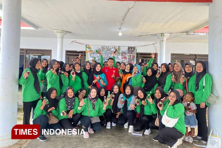 KSM-T Unisma Malang Gelar Penyuluhan Pembuatan Sabun Cuci Piring di Desa Sumberpetung