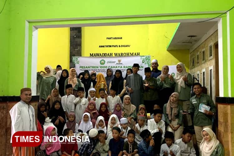 Mahasiswa Beasiswa Cendekia Baznas Unisma Gelar Pesantren 1000 Cahaya Ramadan