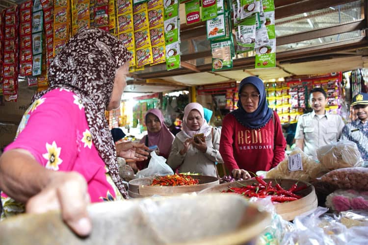 Jelang Idul Fitri Bupati Kediri Pastikan Stabilitas Harga Kebutuhan Pokok Stabil