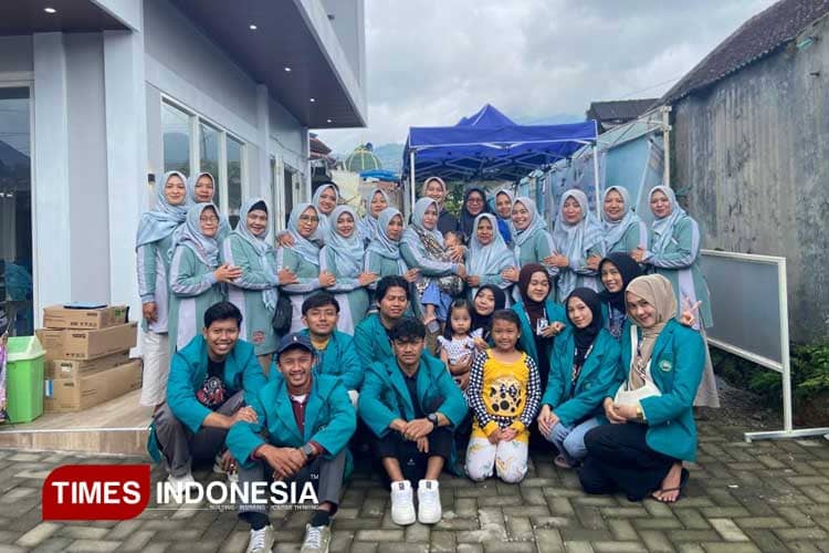 Dukung Tumbuh Kembang Balita dan Anak, Mahasiswa Unisma Malang Turut dalam Pelaksanaan Posyandu