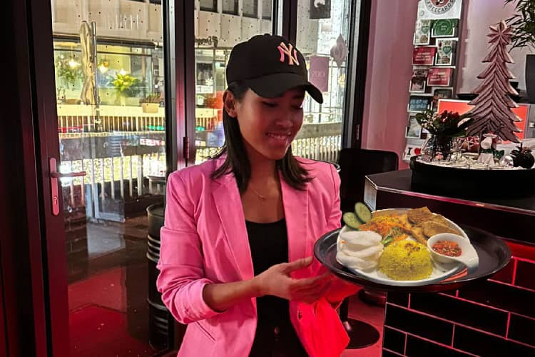 Jejak Kartini Banyuwangi, Kenalkan Nasi Tempong dan Cita Rasa Nusantara di Jerman