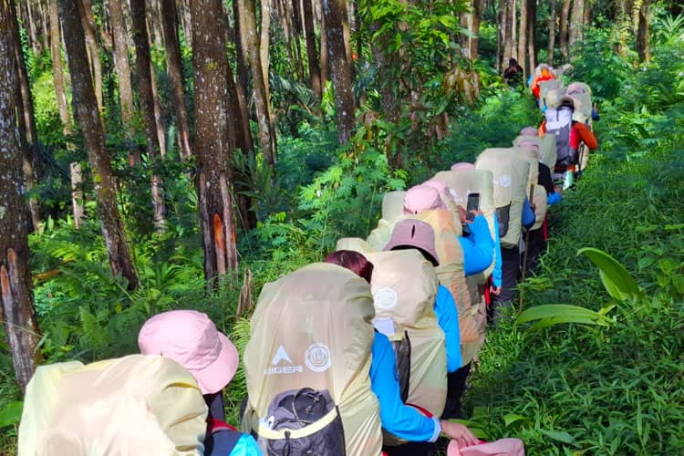 EIGER WJSC 2025, 75 Perempuan Berlatih Survival di Hutan Gunung Galunggung
