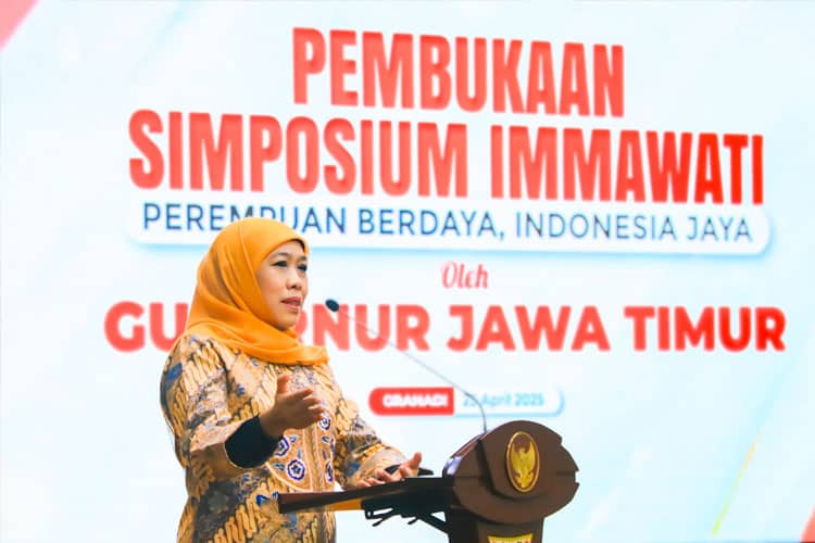 Buka Simposium IMMawati, Gubernur Khofifah: Perempuan Aktor Utama Pengawal Arah Bangsa