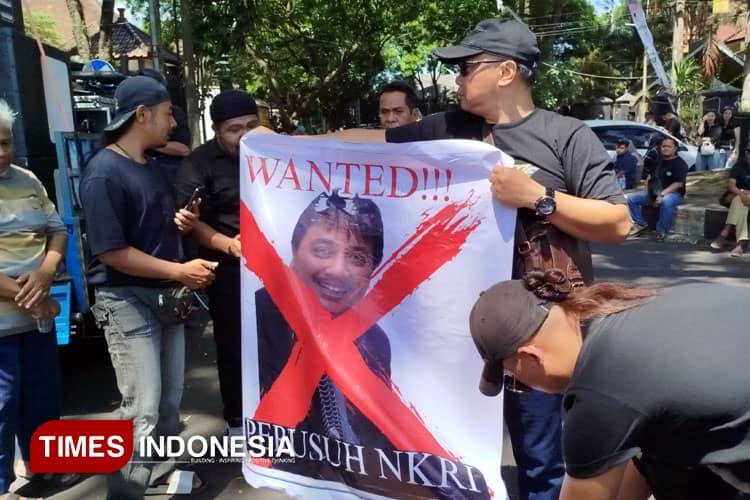 Demo di DPRD Kota Malang, Desak Polisi Tangkap Roy Suryo Soal Fitnah Ijazah Palsu Jokowi