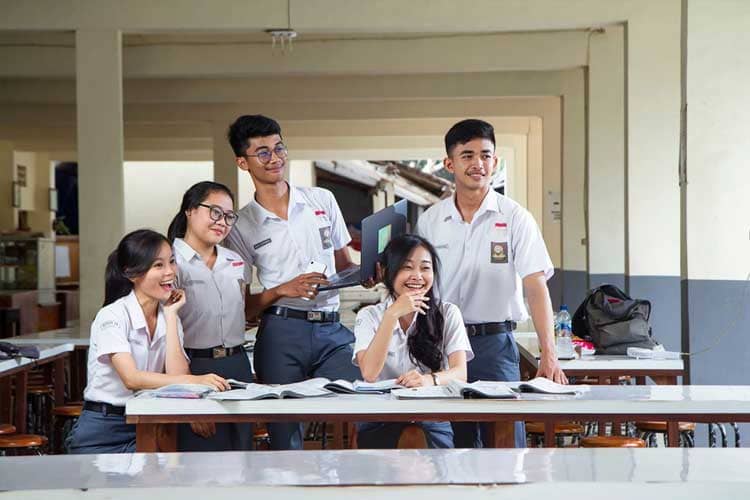 8 Alasan Mengapa Pendidikan Itu Penting untuk Anda