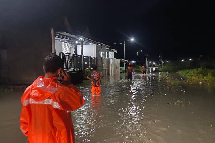 Hujan Deras Picu Banjir di Dua Kelurahan di Bondowoso