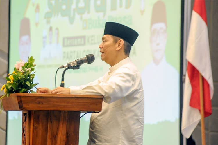 Adies Kadir Sosialisasi Urgensi KUHAP Baru untuk Perbarui Sistem Hukum Pidana di Surabaya