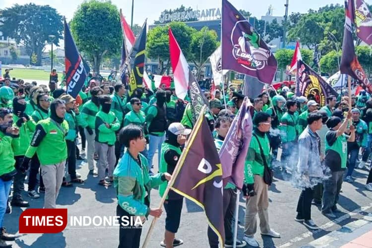 Bupati Jember Fawait Janji Berangkatkan Perwakilan Driver Ojol ke Jakarta