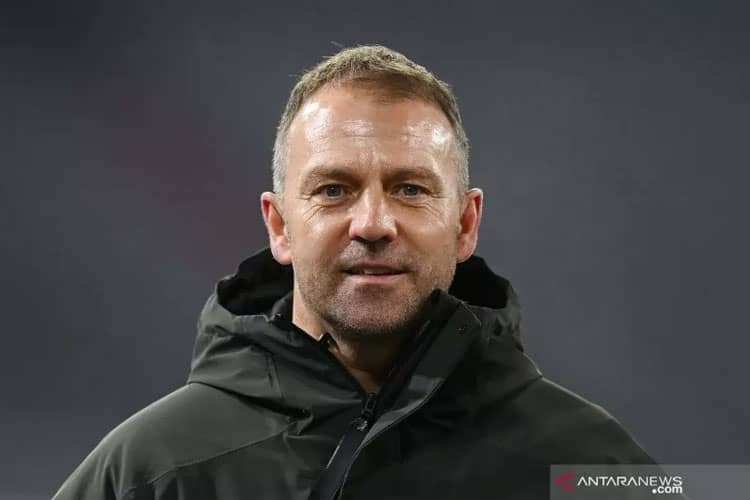 Raih Tiga Trofi Musim Perdana, Barcelona Perpanjang Kontrak Hansi Flick