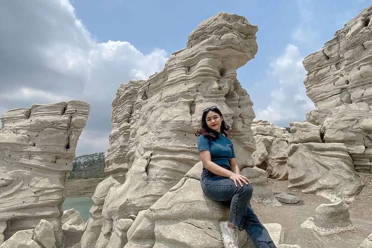 Where Earth Meets Art: Discovering the Magic of Lubang Sewu