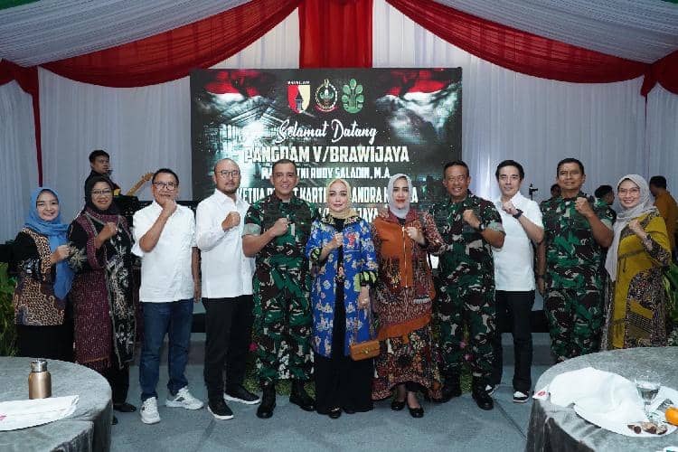 Pererat Silaturahmi, Pangdam Brawijaya Gelar Kunjungan ke PT Mebel Kayu Indonesia