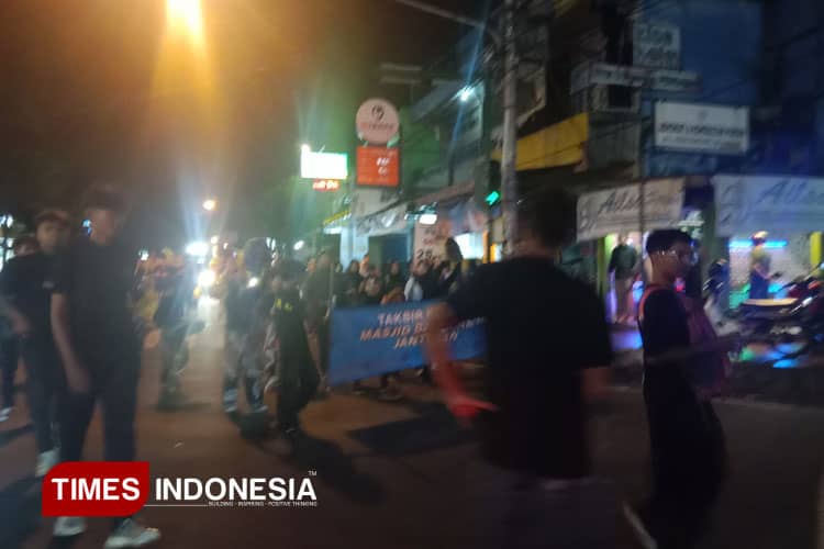 Takbir Keliling Warungboto Padati Jalan Kota Yogyakarta, Ada Drum Band hingga Batik Adat