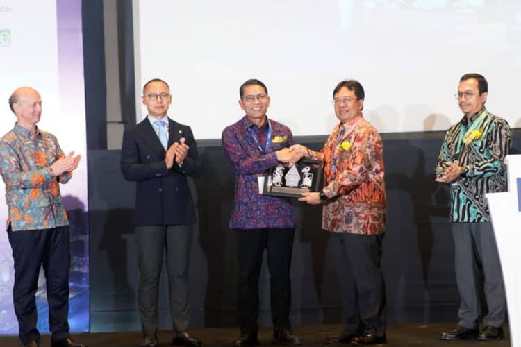 Gas and Renewable Energy: Strategic Duet Towards Net Zero and Energy Independence as Future Solutions