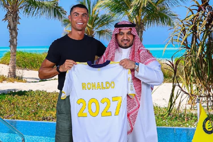 "Al Nassr Forever": Cristiano Ronaldo Perpanjang Kontrak hingga 2027