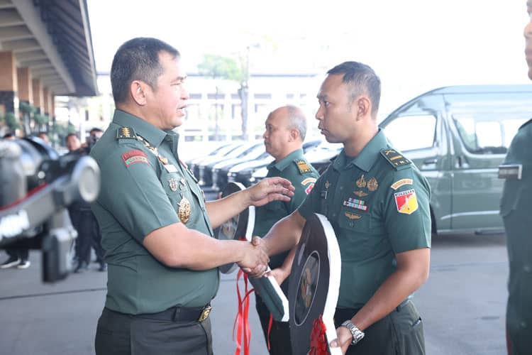 Kasad Berikan Bantuan Rumah dan Santunan Pendidikan Bentuk Terima Kasih Bagi Pejuang Bangsa