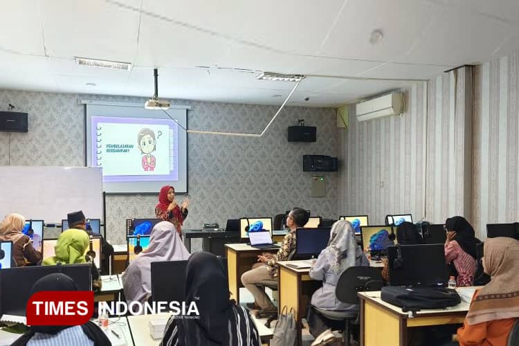 Pelatihan Pembuatan Modul Ajar Berbasis AI: Menjawab Tantangan Pendidikan di Era Digital