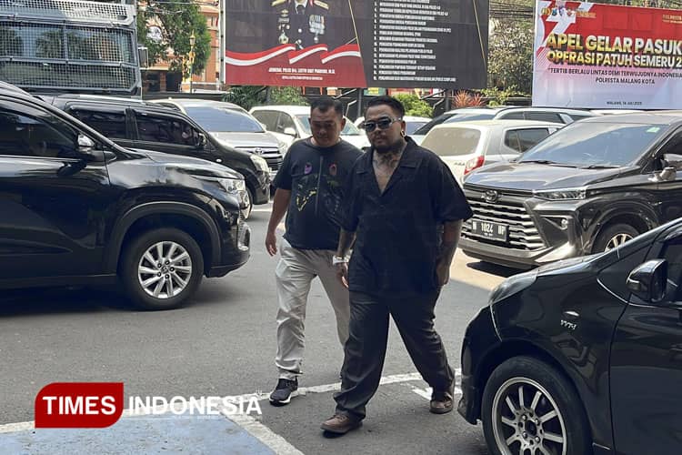 King Abdi Penuhi Panggilan Polisi Kasus Konten Promosi Toko Miras