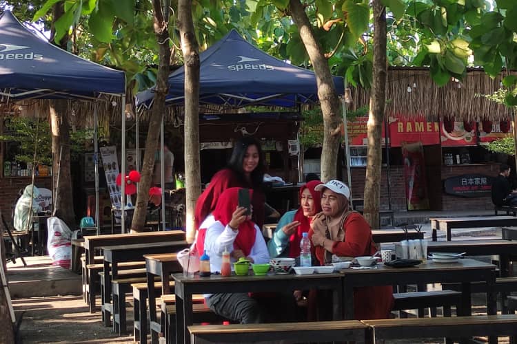 Warung Alas Kuto, Ruang Kuliner Teduh di Jantung Kota Sidoarjo