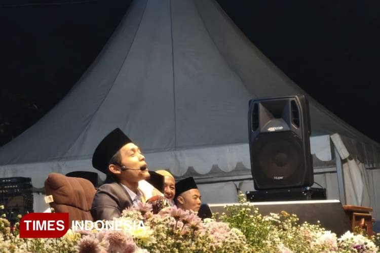 Seruan dan Doa Kedamaian Gus Iqdam untuk Bangsa dari Lereng Bromo
