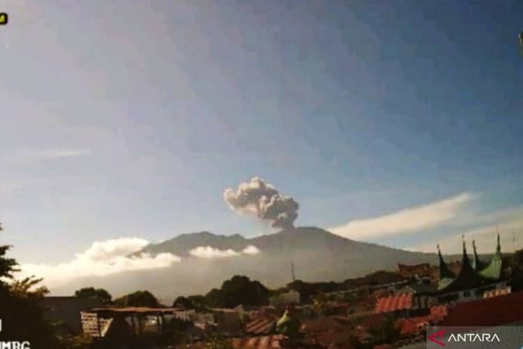Gunung Marapi Meletus Lagi: Warga Diminta Menjauhi Radius 3 Kilometer