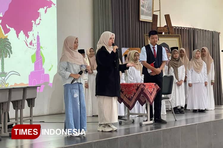 Benchmarking Study: KKM MTs Gresik Gali Strategi Unggulan di MTs Almaarif 01 Singosari