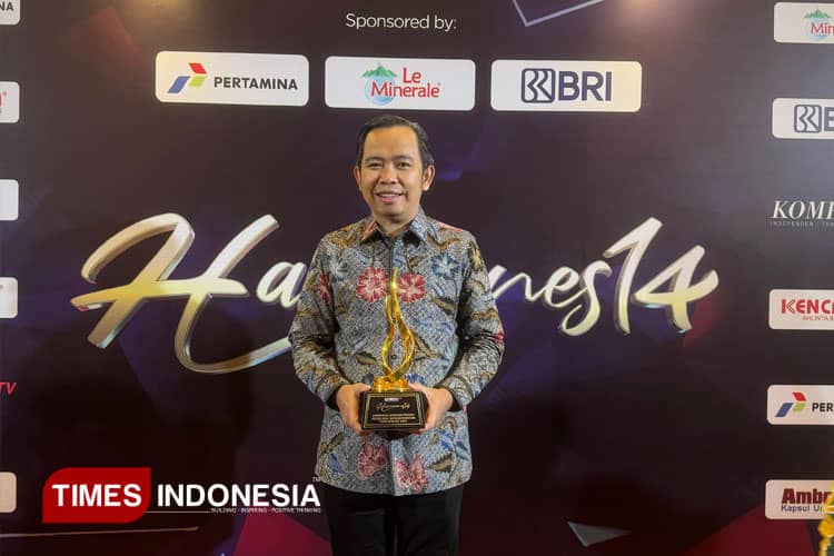Bupati Jember Fawait Sabet Penghargaan di Bidang Pendidikan