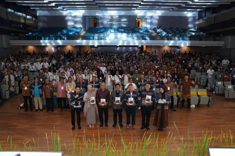 Empat Dekade Teknik Kimia UI: Membangun Chemistry Demi Negeri Lestari