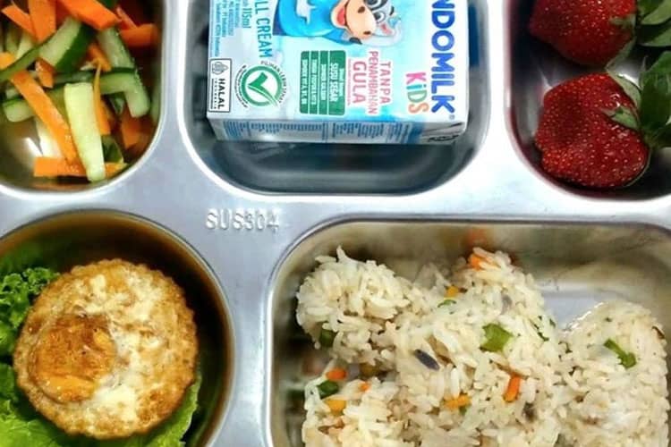 HUT ke 74 Prabowo Subianto, Dirayakan dengan Menu MBG Nasi Goreng Serentak di Seluruh Indonesia
