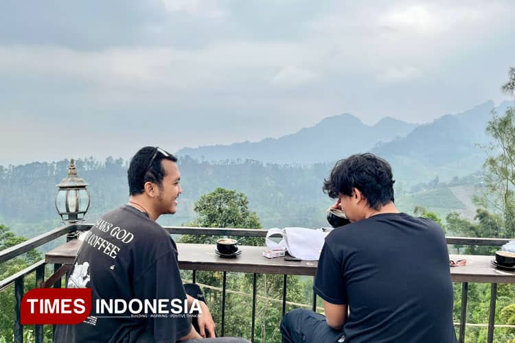 Kopi Taji Transforms Bromo Foothills into Thriving Coffee Education Destination