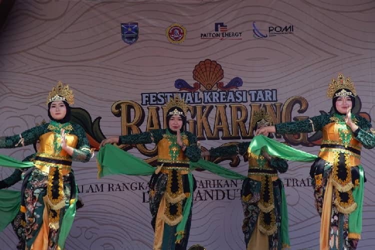 Unik! Paiton Energy Lestarikan Tari Rangkarang untuk Edukasi Lingkungan