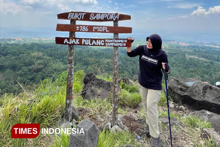 Wisata Hiking Bukit Sampora, Destinasi Baru Desa Teja Majalengka