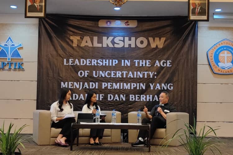UKWK Malang Menggelar Talk Show dengan Tema Leadership In The Age Of Uncertainty