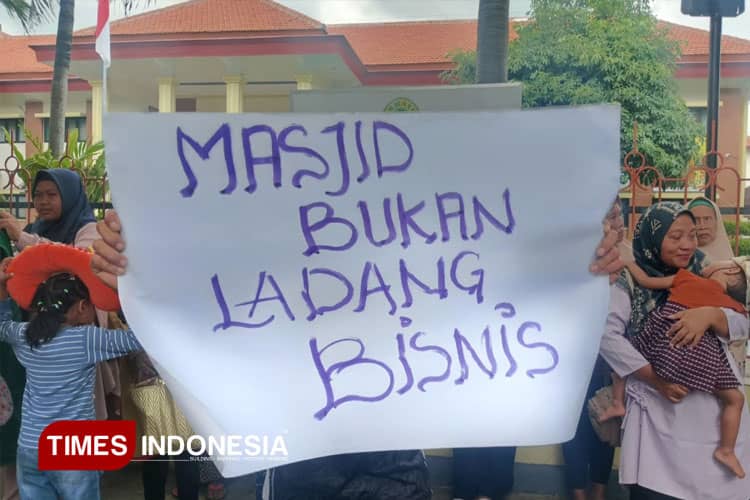Sengketa Tanah Masjid, Warga Desa Gintangan Luruk PN Banyuwangi